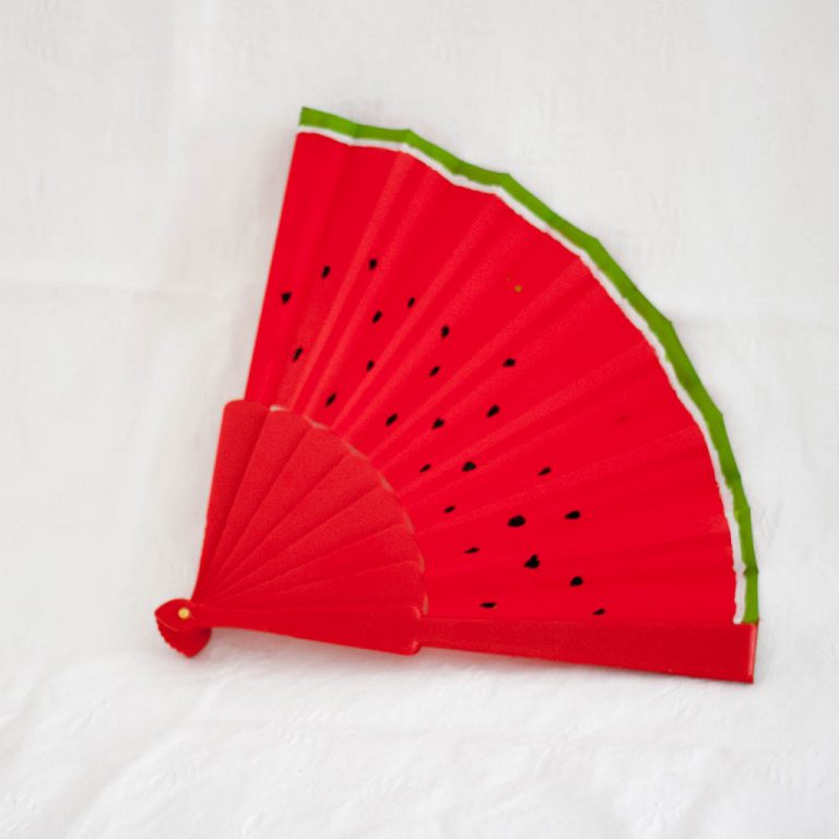Abanicos de sandias pintados a mano en casa con pintura acrilica.